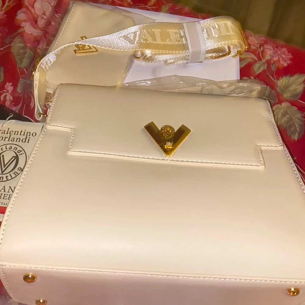 Valentino NWT crossbody with bonus coin wallet - Picture 5 of 12